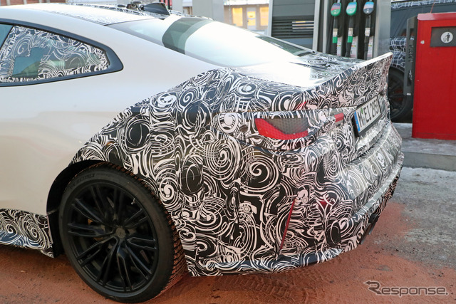 BMW M4 CSL 開発車両(スクープ写真)