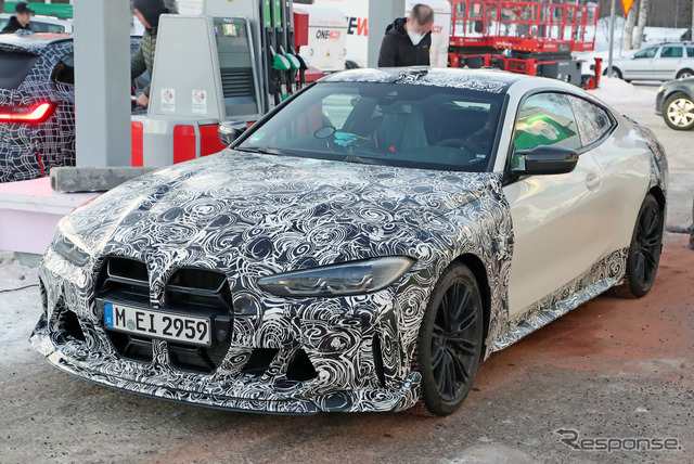 BMW M4 CSL 開発車両(スクープ写真)