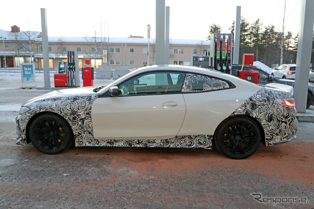 BMW M4 CSL 開発車両(スクープ写真)