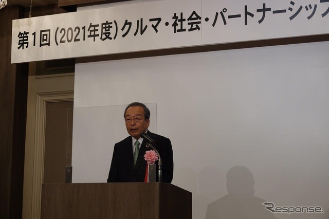 日本自動車会議所の内山田会長