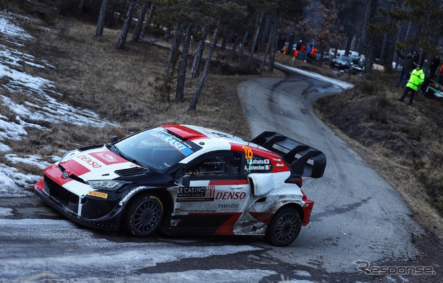 2022年WRC開幕戦モンテカルロを走る#18 勝田貴元(トヨタ GRヤリス Rally 1)。