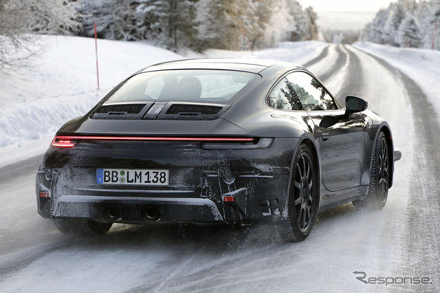 ポルシェ 911 改良新型プロトタイプ(スクープ写真)
