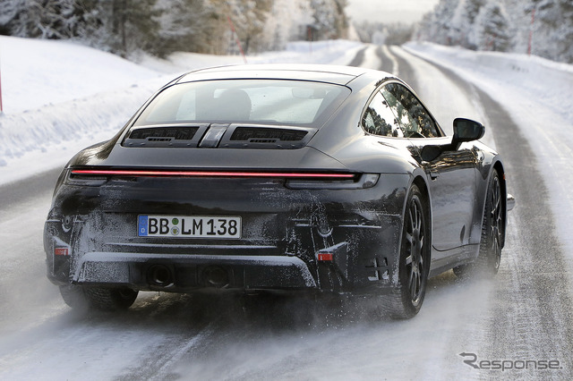 ポルシェ 911 改良新型プロトタイプ(スクープ写真)