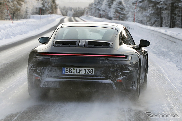 ポルシェ 911 改良新型プロトタイプ(スクープ写真)
