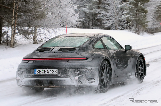 ポルシェ 911 改良新型プロトタイプ(スクープ写真)