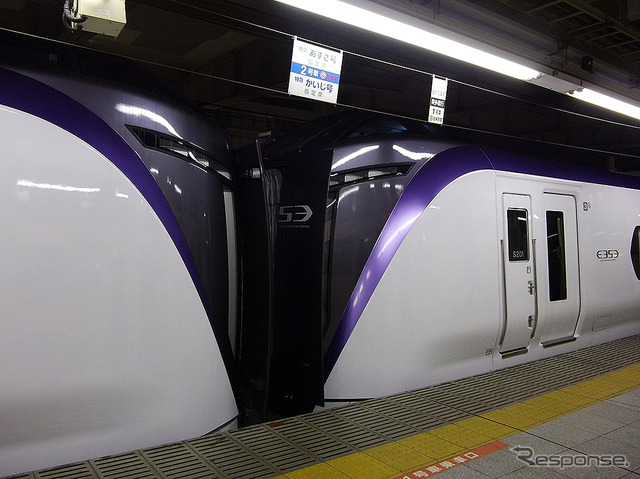 関東地方への降雪予報を受けて2月10日は全面運休となった中央本線の特急。