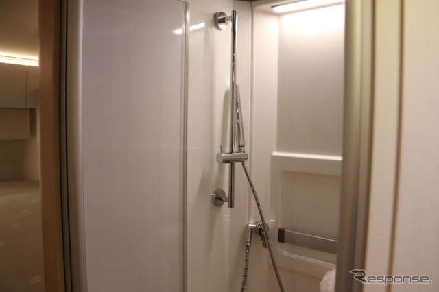 シャワールーム。トイレは別にある
