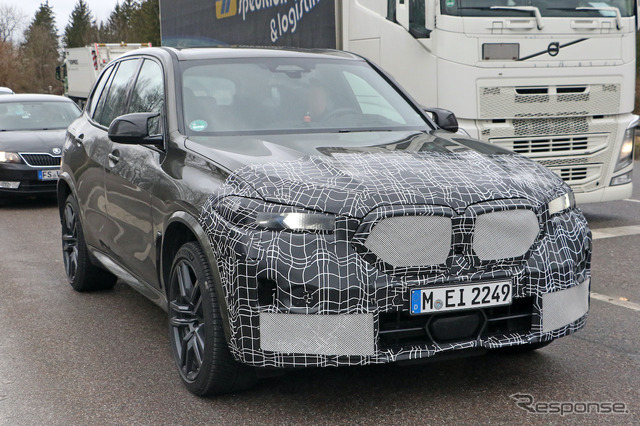 BMW X5M 改良新型プロトタイプ(スクープ写真)