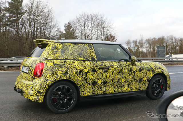 MINI JCW 改良新型プロトタイプ(スクープ写真)
