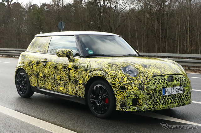 MINI JCW 改良新型プロトタイプ(スクープ写真)