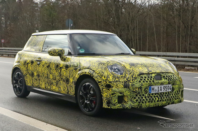 MINI JCW 改良新型プロトタイプ(スクープ写真)