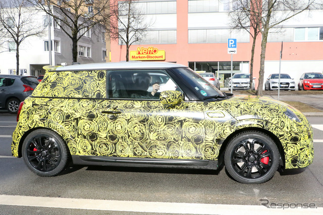 MINI JCW 改良新型プロトタイプ(スクープ写真)