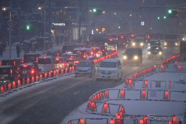 東京新宿での降雪(1月6日)