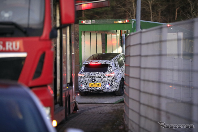 ランドローバー レンジローバースポーツ 次期型プロトタイプ(スクープ写真)