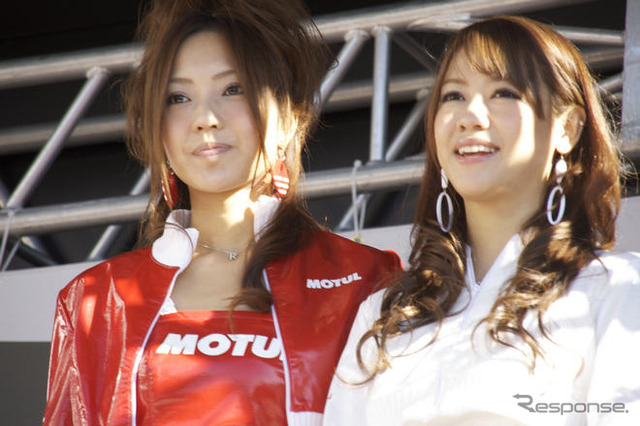 【NISMOフェスティバル08】レースクイーン写真蔵…MOTUL&AUTECH