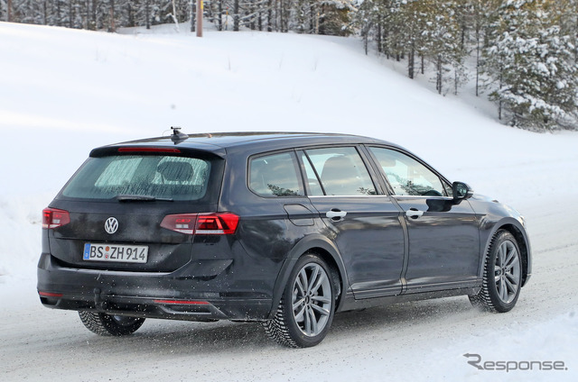 VW パサート 次期型プロトタイプ(スクープ写真)