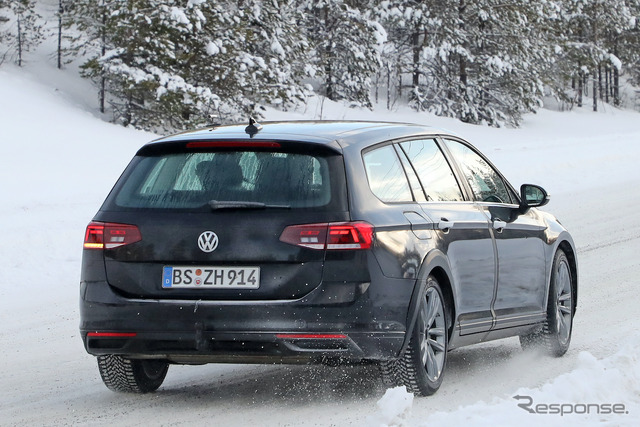 VW パサート 次期型プロトタイプ(スクープ写真)