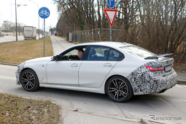 BMW M340i 改良新型プロトタイプ(スクープ写真)