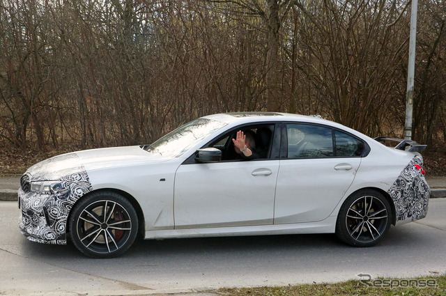 BMW M340i 改良新型プロトタイプ(スクープ写真)
