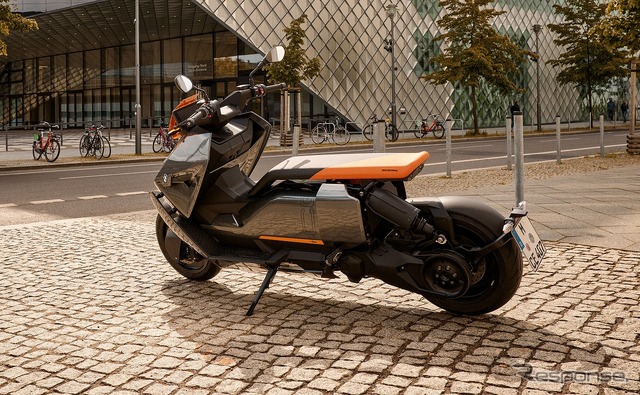 BMW CE 04
