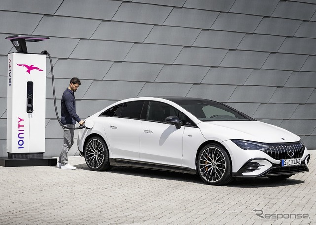 メルセデスAMG EQE 53 4MATIC +