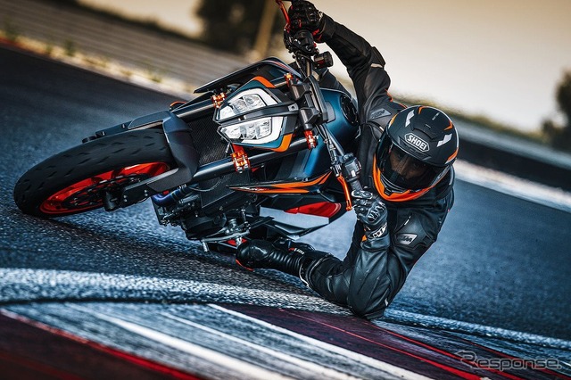 KTM 890 デュークR