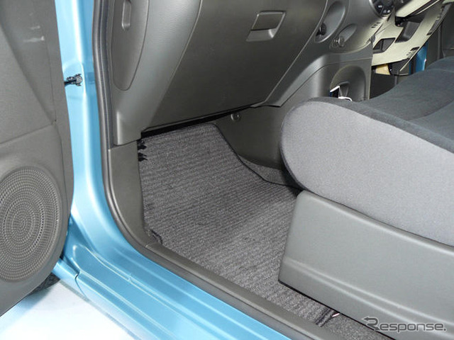 【日産 キューブ 新型発表】180cm+・90kg+…助手席はヒジとヒザがちょっと