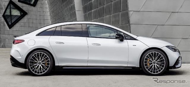 メルセデスAMG EQE 53 4MATIC +