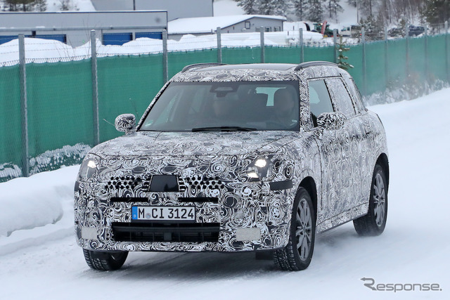 MINI クロスオーバー 次期型プロトタイプ(スクープ写真)