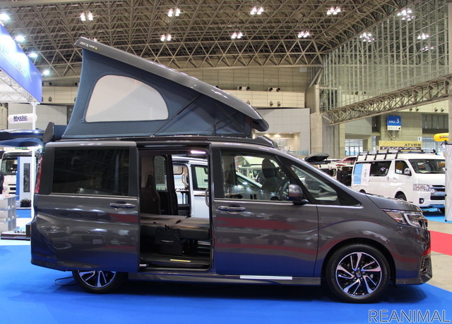 ホンダ ステップワゴンベースのキャンパー「DECK ONE」(ホワイトハウス)