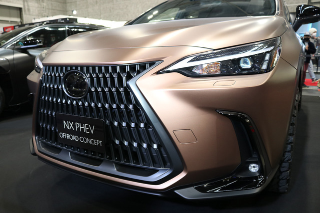 GRガレージ レクサスNX PHEV