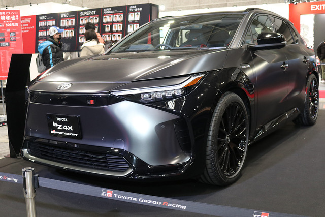 GRガレージ TOYOTA bZ4X GRスポーツコンセプト