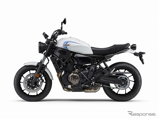 ヤマハ XSR700 ABS（ラジカルホワイト×ホワイト）