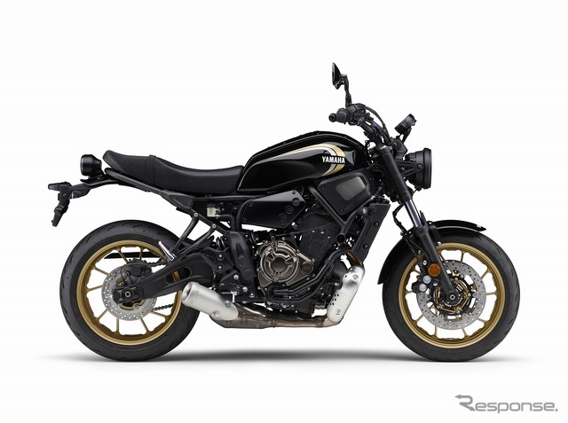 ヤマハ XSR700 ABS（ブラックメタリック×ブラック）