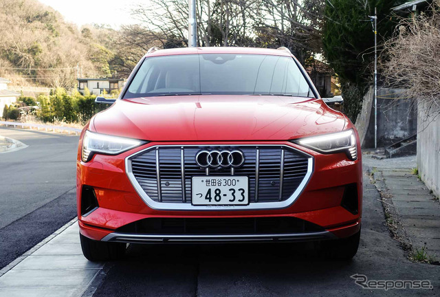 アウディ e-tron 50クワトロ アドバンスト