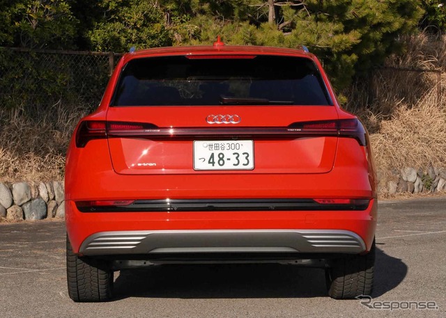 アウディ e-tron 50クワトロ アドバンスト
