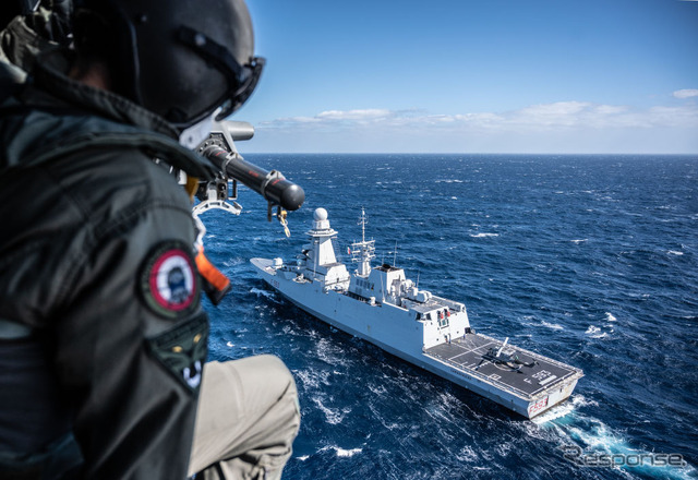 NATO海軍の演習に参加する、イタリア国家憲兵の巡視艇(2月24日、地中海)