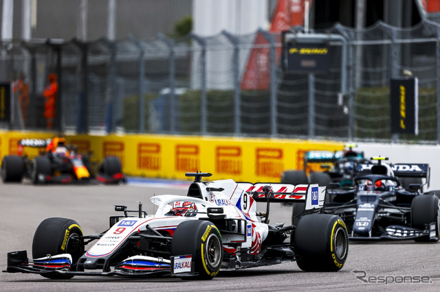ソチで開催された2021年F1ロシアGPの模様(#9 ニキータ・マゼピン/ハースF1チーム)。