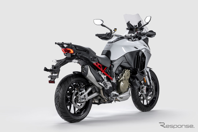 ドゥカティ・ムルティストラーダ V4 の2022年モデル