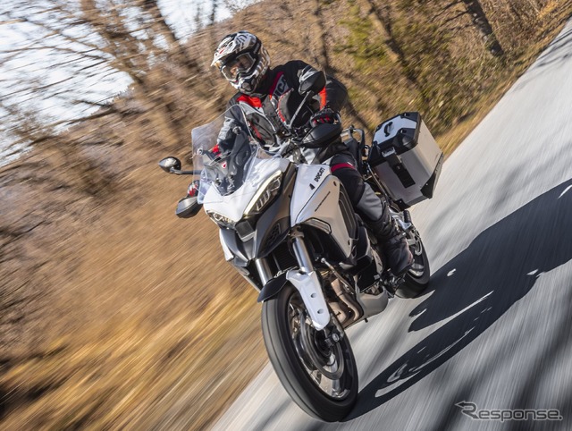 ドゥカティ・ムルティストラーダ V4 の2022年モデル