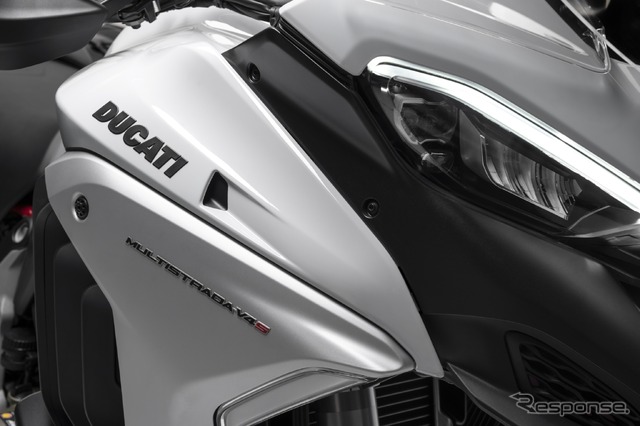 ドゥカティ・ムルティストラーダ V4 の2022年モデル