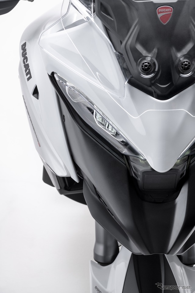 ドゥカティ・ムルティストラーダ V4 の2022年モデル