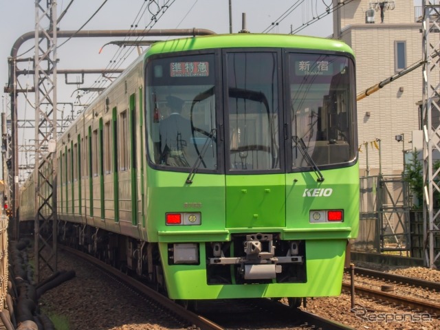 8000系の準特急(展示予定同型車)。
