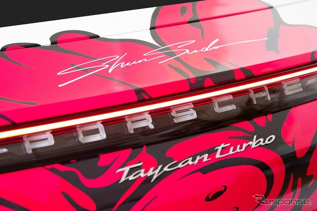 ポルシェ・タイカンアートカー