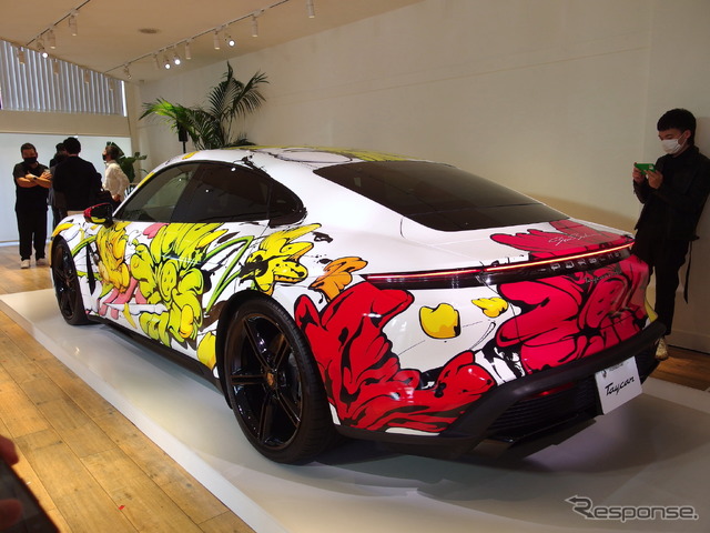 ポルシェ・タイカンアートカー