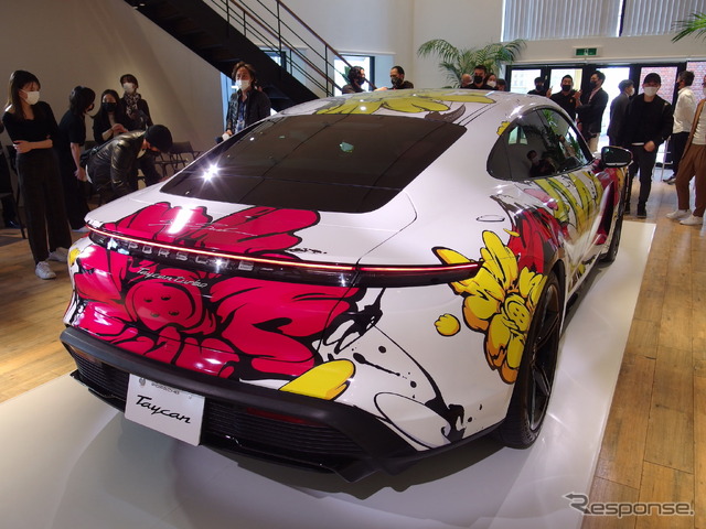 ポルシェ・タイカンアートカー