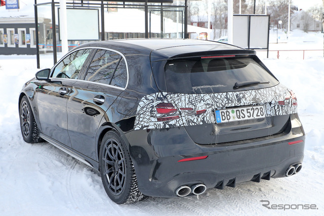 メルセデス AMG A45 改良新型プロトタイプ(スクープ写真)