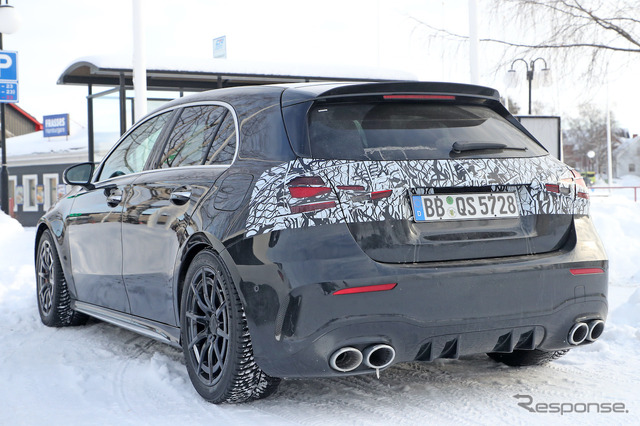 メルセデス AMG A45 改良新型プロトタイプ(スクープ写真)
