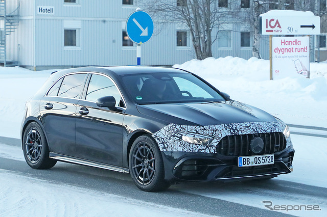 メルセデス AMG A45 改良新型プロトタイプ(スクープ写真)
