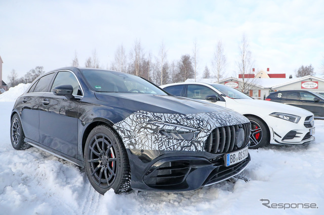 メルセデス AMG A45 改良新型プロトタイプ(スクープ写真)